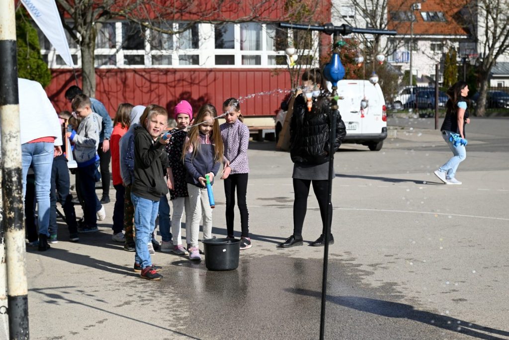 Vizipisztolyos célbalövés