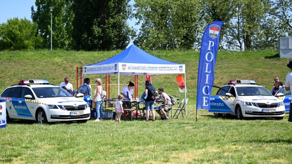 Bűnmegelőzési szolgálat standja