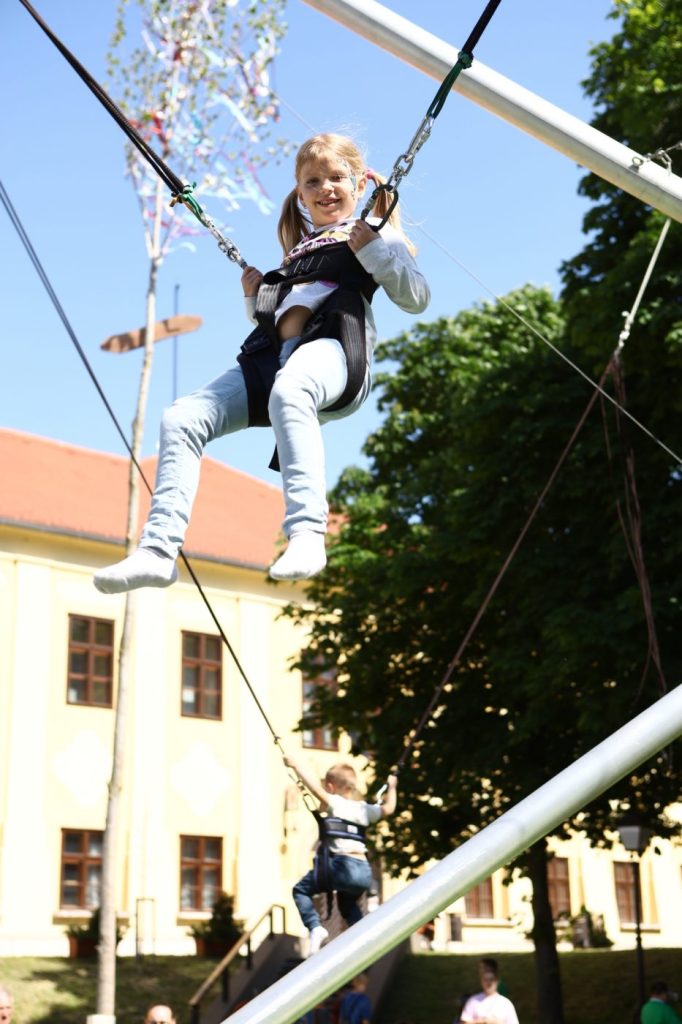 Bungee trambulin