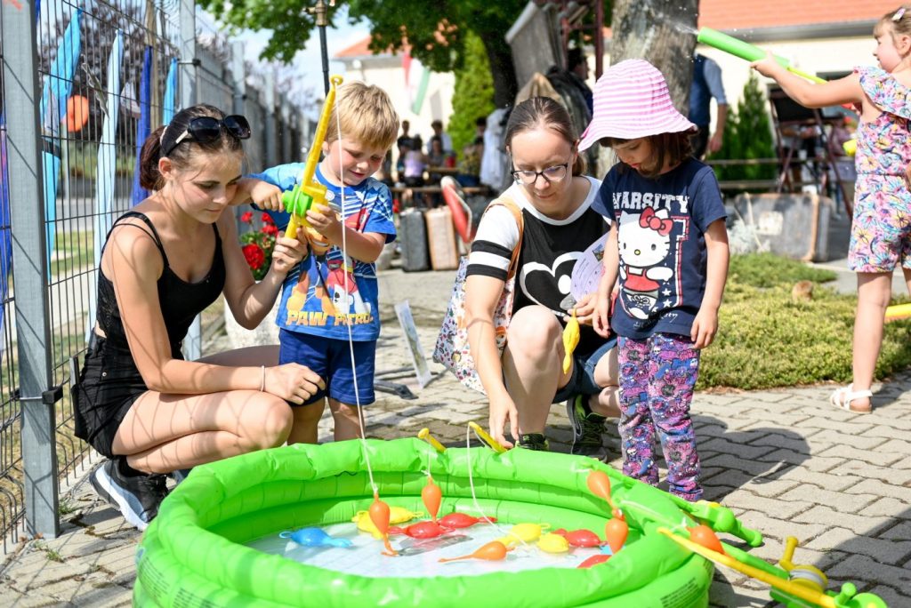 Medencéből is lehet horgászni