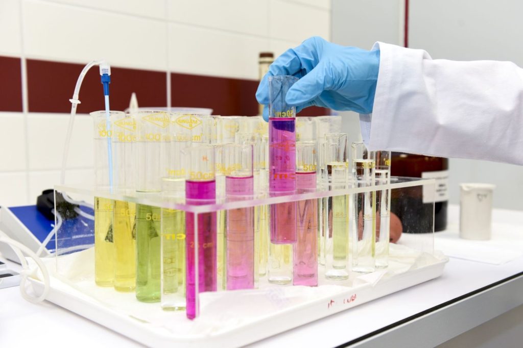 Laboratóriumi munkafolyamatok